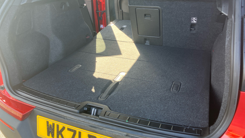 Volvo Xc40 2.0 B4P R DESIGN 5dr Auto Petrol Estate